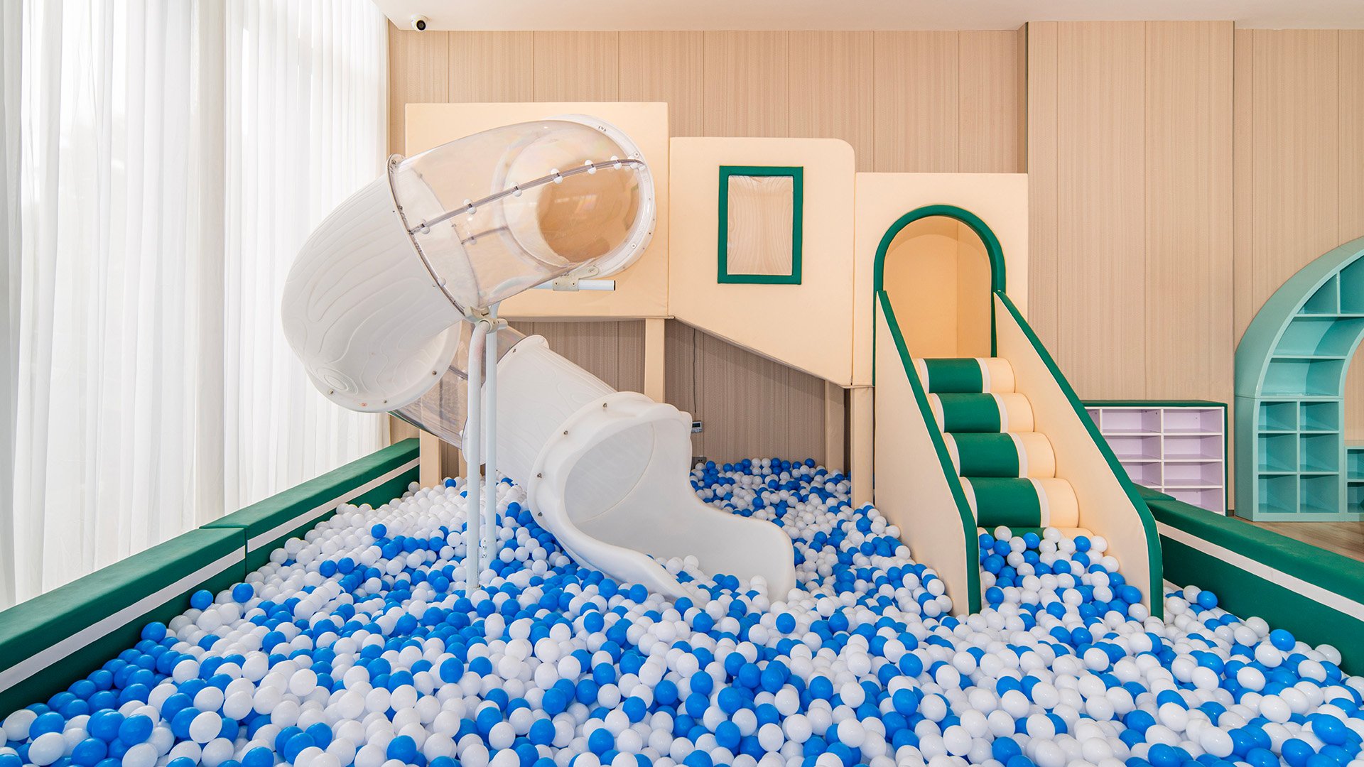 Palau Sunrise Sea View Landison Retreat suite